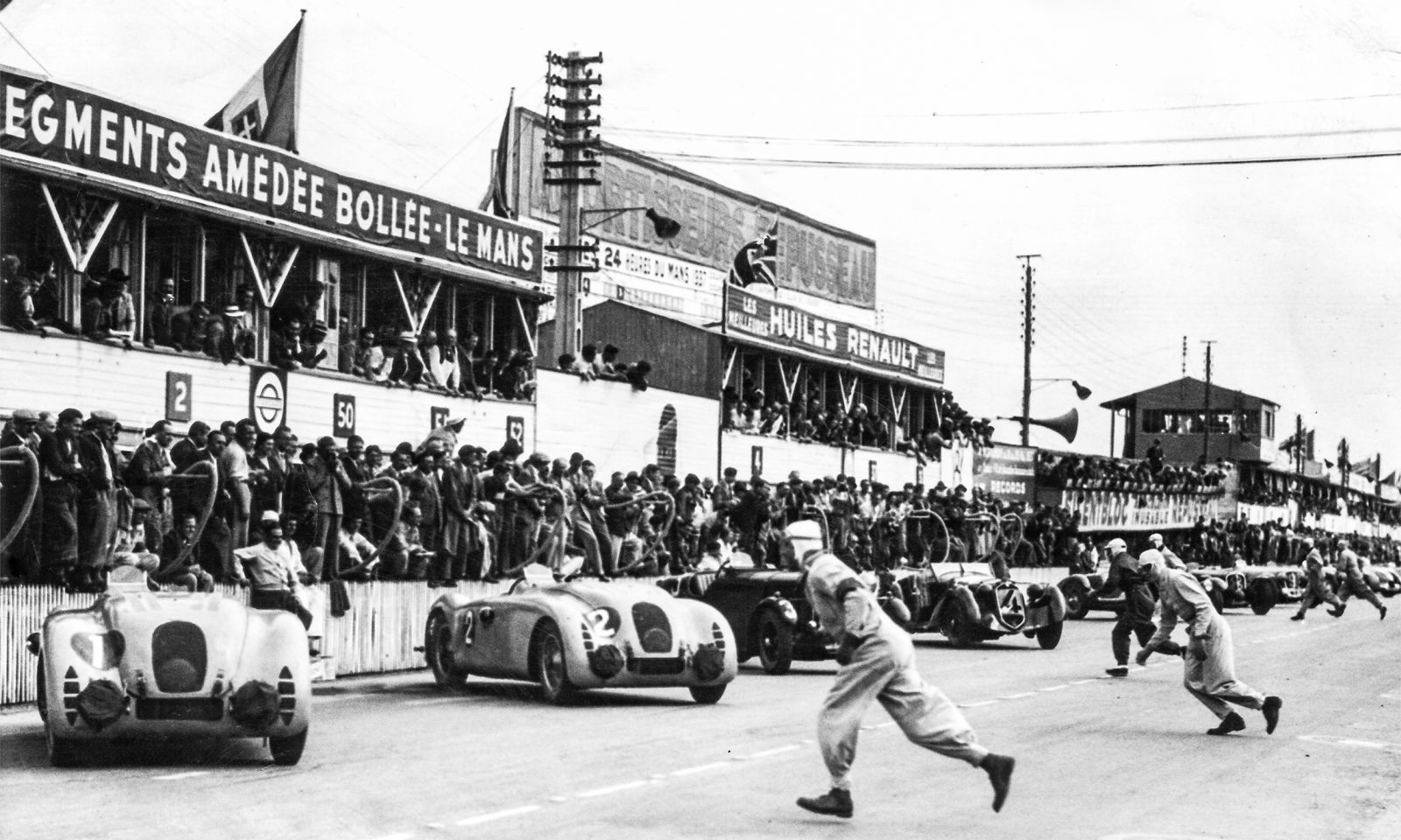 01 BUGATTI Le Mans Centenaire SemanalClásico - Revista online de coches clásicos, de colección y sport - bugatti